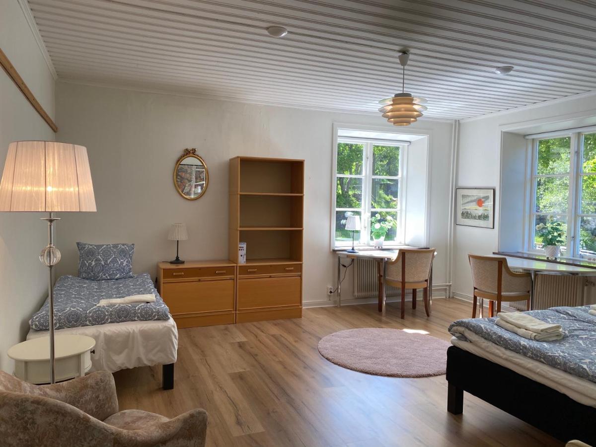 Eds Bruk Basecamp Guest House Edsbruk ภายนอก รูปภาพ